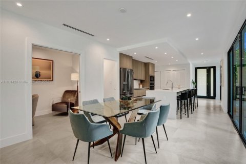 Adosado en venta en Miami, Florida, 4 dormitorios, 232.26 m2 № 1814381 - foto 11