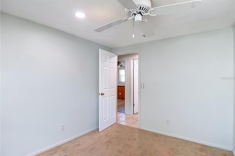 House in Tampa, Florida 3 bedrooms, 160.35 sq.m. № 2205022 - photo 18