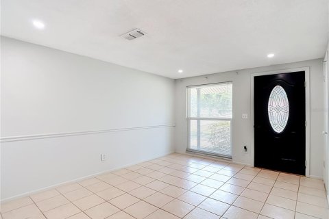 House in Tampa, Florida 3 bedrooms, 160.35 sq.m. № 2205022 - photo 3