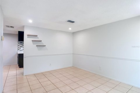 House in Tampa, Florida 3 bedrooms, 160.35 sq.m. № 2205022 - photo 4