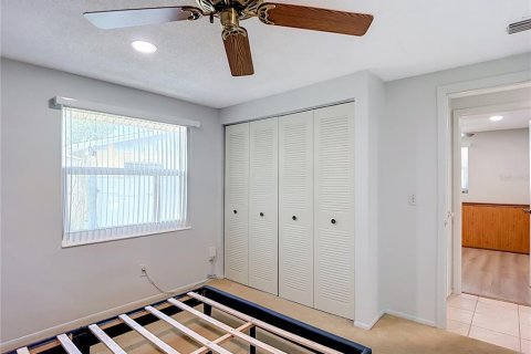 House in Tampa, Florida 3 bedrooms, 160.35 sq.m. № 2205022 - photo 30