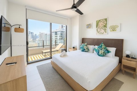 Condo in Miami, Florida, 1 bedroom  № 1943518 - photo 19