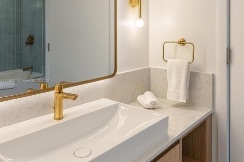 Condo in Miami, Florida, 1 bedroom  № 1943518 - photo 23