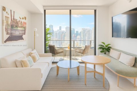 Condo in Miami, Florida, 1 bedroom  № 1943518 - photo 1