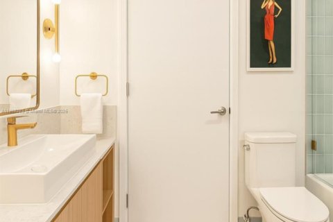 Condo in Miami, Florida, 1 bedroom  № 1943518 - photo 21