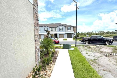 Townhouse in Palmetto, Florida 3 bedrooms, 166.02 sq.m. № 1893605 - photo 24