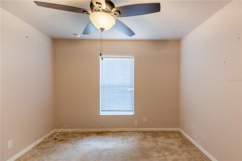House in Cape Coral, Florida 3 bedrooms, 119.01 sq.m. № 1766130 - photo 30