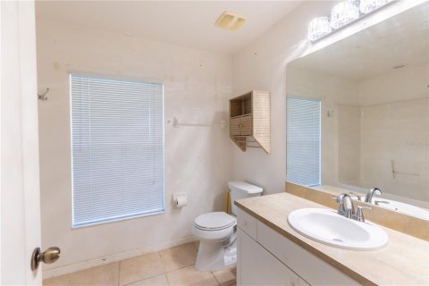 House in Cape Coral, Florida 3 bedrooms, 119.01 sq.m. № 1766130 - photo 22