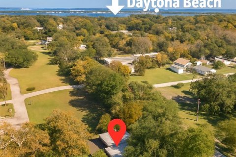 Villa ou maison à vendre à Holly Hill, Floride: 3 chambres, 122.45 m2 № 2142555 - photo 3