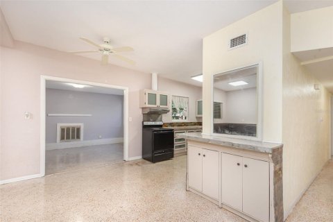 Villa ou maison à vendre à Holly Hill, Floride: 3 chambres, 122.45 m2 № 2142555 - photo 14