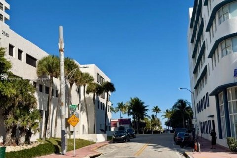 Condominio en alquiler en Miami Beach, Florida, 37.16 m2 № 2052280 - foto 8