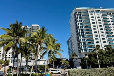 Condominio en alquiler en Miami Beach, Florida, 37.16 m2 № 2052280 - foto 7