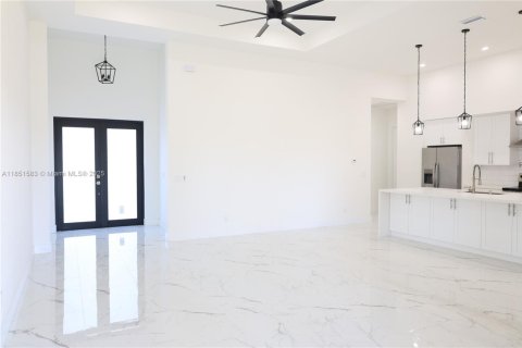 Villa ou maison à vendre à Cape Coral, Floride: 4 chambres, 187.29 m2 № 1980384 - photo 22