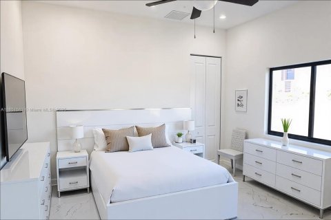 Villa ou maison à vendre à Cape Coral, Floride: 4 chambres, 187.29 m2 № 1980384 - photo 8