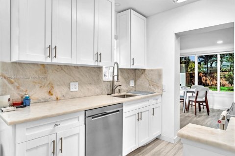 Casa en alquiler en Fort Lauderdale, Florida, 2 dormitorios, 101.73 m2 № 1794776 - foto 13