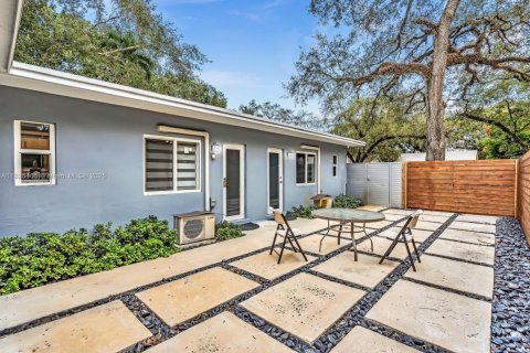 Casa en alquiler en Fort Lauderdale, Florida, 2 dormitorios, 101.73 m2 № 1794776 - foto 5