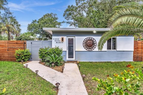 Casa en alquiler en Fort Lauderdale, Florida, 2 dormitorios, 101.73 m2 № 1794776 - foto 1