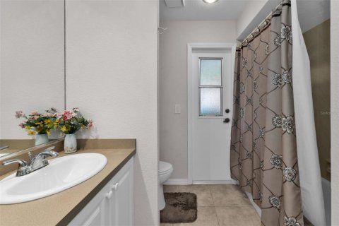House in Punta Gorda, Florida 3 bedrooms, 199.93 sq.m. № 1900770 - photo 23