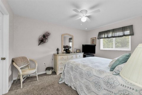 House in Punta Gorda, Florida 3 bedrooms, 199.93 sq.m. № 1900770 - photo 24