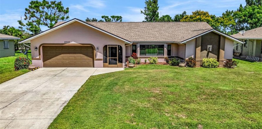 House in Punta Gorda, Florida 3 bedrooms, 199.93 sq.m. № 1900770