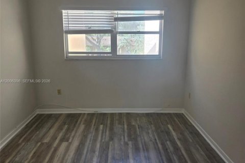 Casa en alquiler en Miami Shores, Florida, 3 dormitorios, 88.44 m2 № 2071316 - foto 13