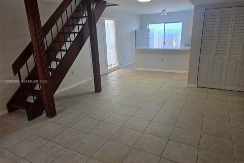 Casa en alquiler en Miami Shores, Florida, 3 dormitorios, 88.44 m2 № 2071316 - foto 4