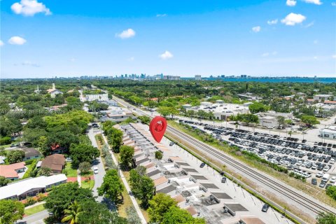 Casa en alquiler en Miami Shores, Florida, 3 dormitorios, 88.44 m2 № 2071316 - foto 29