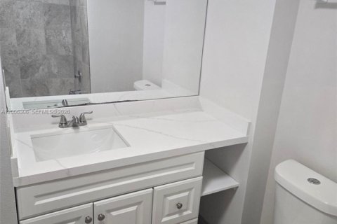 Casa en alquiler en Miami Shores, Florida, 3 dormitorios, 88.44 m2 № 2071316 - foto 10