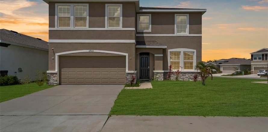 House in Wimauma, Florida 4 bedrooms, 254.37 sq.m. № 1772722