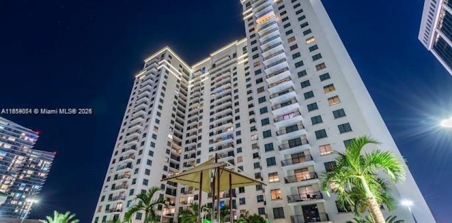 Condo à Miami, Floride, 1 chambre № 1887441