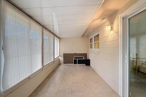 Condo in New Port Richey, Florida, 2 bedrooms  № 1690893 - photo 30