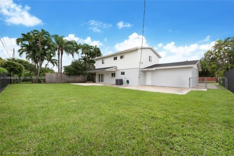Casa en venta en Miami, Florida, 4 dormitorios, 178.37 m2 № 2067102 - foto 15