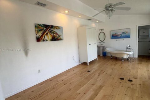 Villa ou maison à louer à Key Largo, Floride: 4 chambres, 182.83 m2 № 2328628 - photo 15