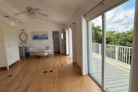 Villa ou maison à louer à Key Largo, Floride: 4 chambres, 182.83 m2 № 2328628 - photo 14
