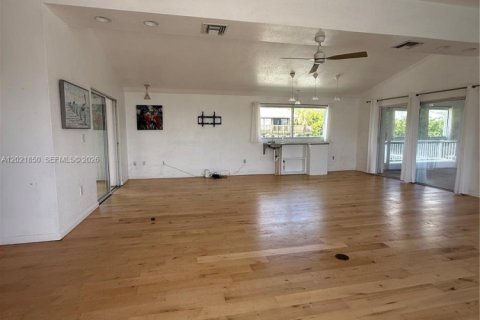 Villa ou maison à louer à Key Largo, Floride: 4 chambres, 182.83 m2 № 2328628 - photo 11