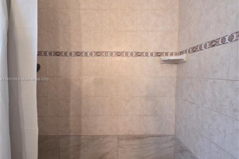 Купить кондоминиум в Маргит, Флорида 1 спальня, 74.32м2, № 1955888 - фото 13