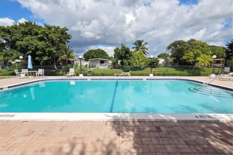 Купить кондоминиум в Маргит, Флорида 1 спальня, 74.32м2, № 1955888 - фото 17