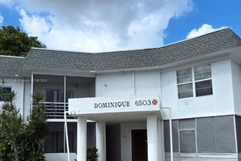 Купить кондоминиум в Маргит, Флорида 1 спальня, 74.32м2, № 1955888 - фото 1