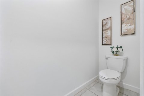 Townhouse in Pembroke Pines, Florida 4 bedrooms, 166.57 sq.m. № 2086121 - photo 27