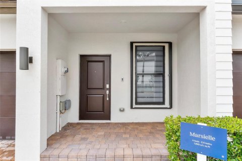 Townhouse in Pembroke Pines, Florida 4 bedrooms, 166.57 sq.m. № 2086121 - photo 5