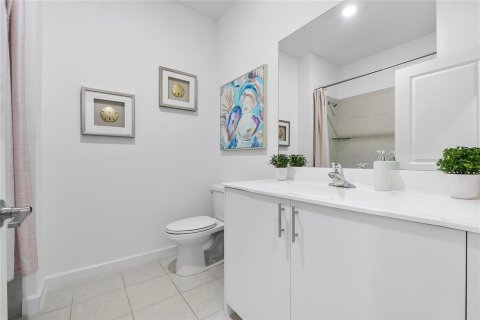 Townhouse in Pembroke Pines, Florida 4 bedrooms, 166.57 sq.m. № 2086121 - photo 17