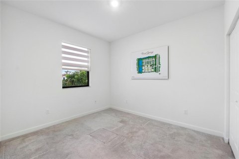 Townhouse in Pembroke Pines, Florida 4 bedrooms, 166.57 sq.m. № 2086121 - photo 18