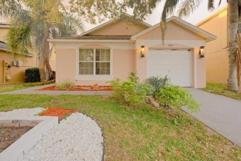 Casa en alquiler en Haines City, Florida, 3 dormitorios, 104.98 m2 № 1853365 - foto 1