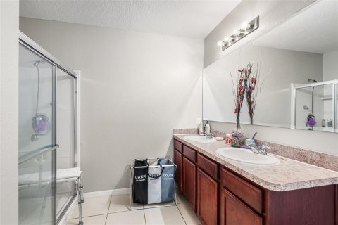 House in Winter Haven, Florida 3 bedrooms, 158.96 sq.m. № 2117616 - photo 21