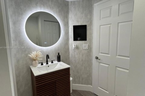 Touwnhouse à louer à Doral, Floride: 4 chambres, 171.87 m2 № 2045243 - photo 24