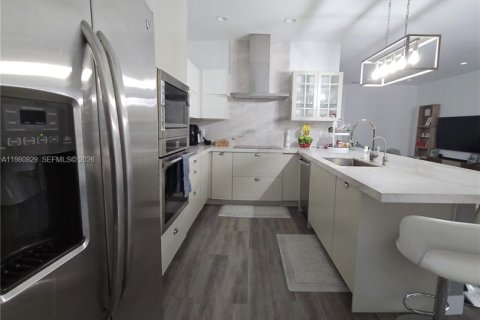 Touwnhouse à louer à Doral, Floride: 4 chambres, 171.87 m2 № 2045243 - photo 19