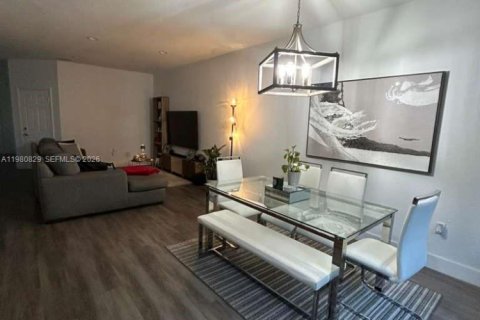 Touwnhouse à louer à Doral, Floride: 4 chambres, 171.87 m2 № 2045243 - photo 13