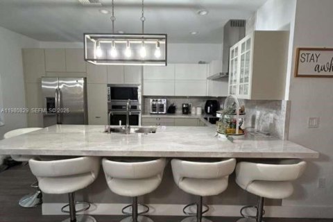 Touwnhouse à louer à Doral, Floride: 4 chambres, 171.87 m2 № 2045243 - photo 21