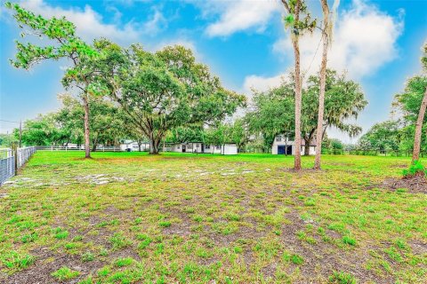 House in Dover, Florida 2 bedrooms, 125.23 sq.m. № 1853664 - photo 24