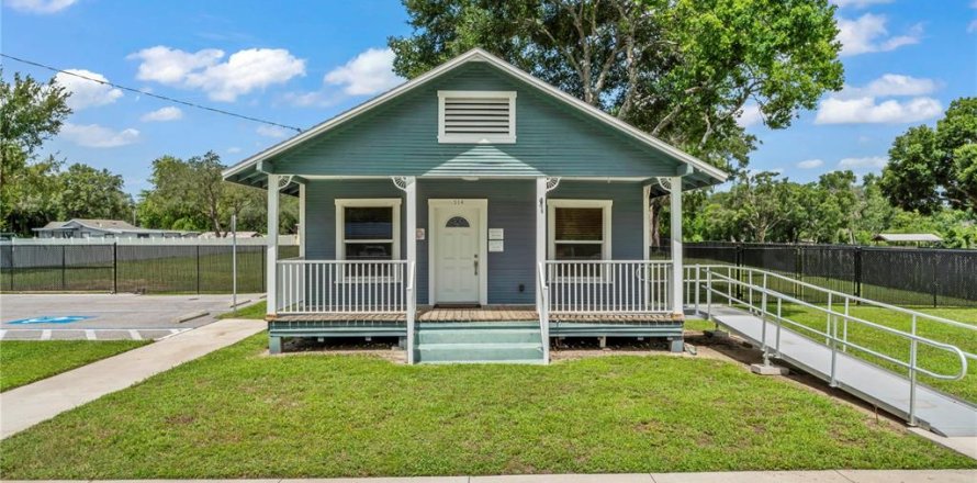 Propiedad comercial en Brandon, Florida 64.66 m2 № 1673845
